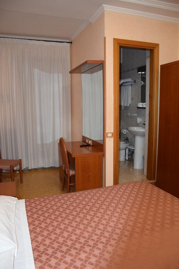 Hotel Bruna Roma Eksteriør bilde